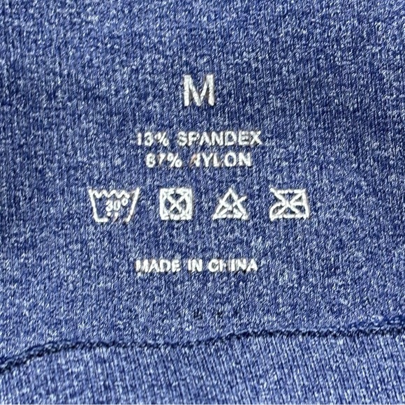 NVGTN Seamless Cut Off Shorts - Picture 3 of 4